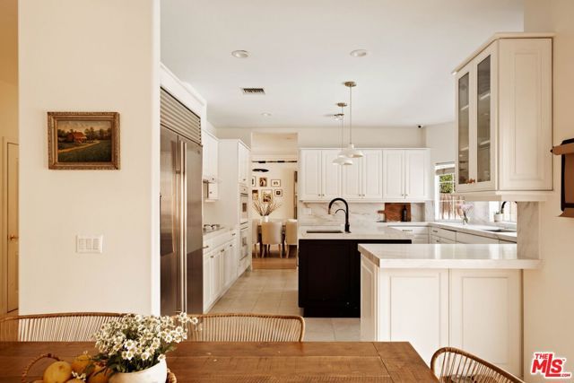 5150 Bellaire Avenue, Valley Village, CA 91607