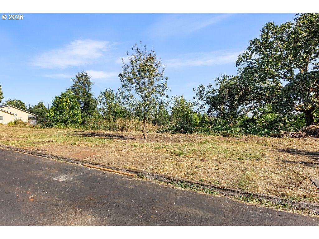 Image 7 of property listing at Sw Bayou Dr 700, Mc Minnville, OR 97128