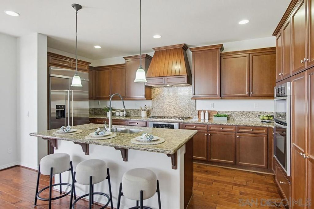 Image 9 of property listing at 15897 PASEO DEL SUR, San Diego, CA 92127