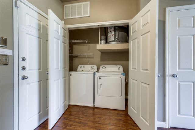 3102 Kings Road 2207, Dallas, TX 75219