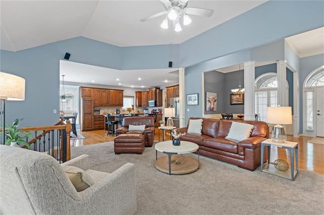 7903 W 156th Terrace, Overland Park, KS 66223