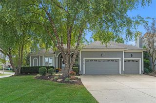 7903 W 156th Terrace, Overland Park, KS 66223