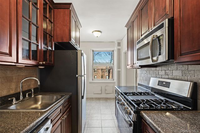 19 william Street 5J, Mount Vernon, NY 10552