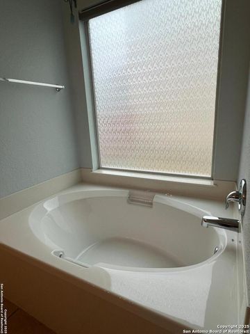 15810 cotton tail, San Antonio, TX 78255