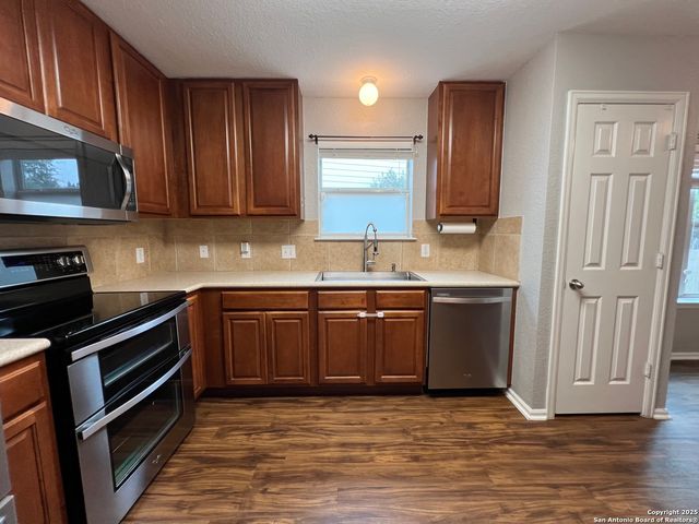 15810 cotton tail, San Antonio, TX 78255