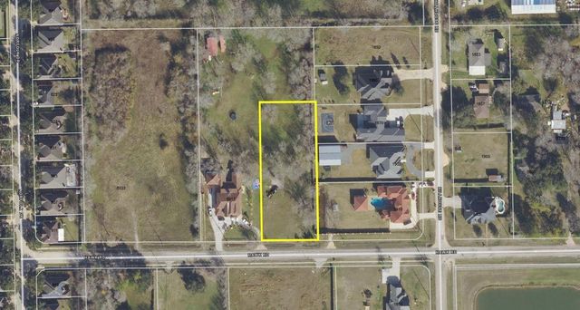 8909 Hawk Road, Pearland, TX 77584
