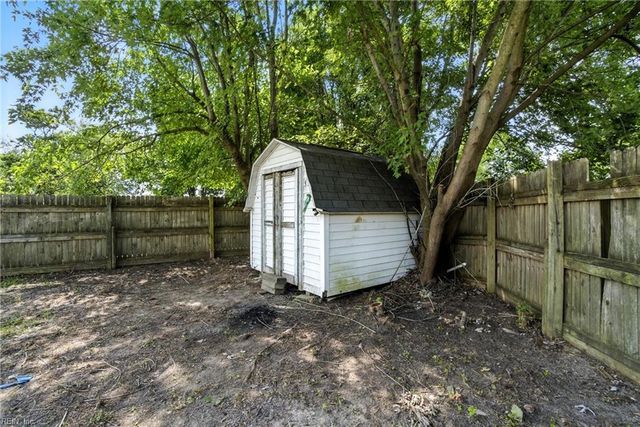 978 Smoke Tree Ln LN, Virginia Beach, VA 23452