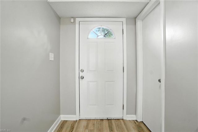 978 Smoke Tree Ln LN, Virginia Beach, VA 23452