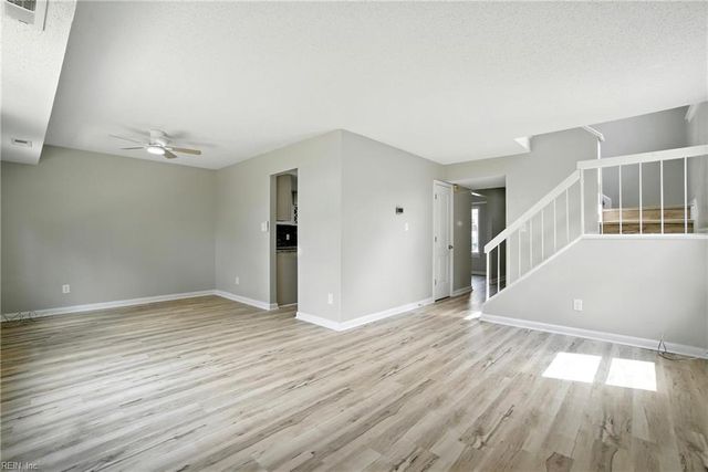 978 Smoke Tree Ln LN, Virginia Beach, VA 23452