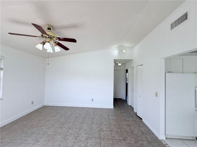 368 14th Place SW, Vero Beach, FL 32962