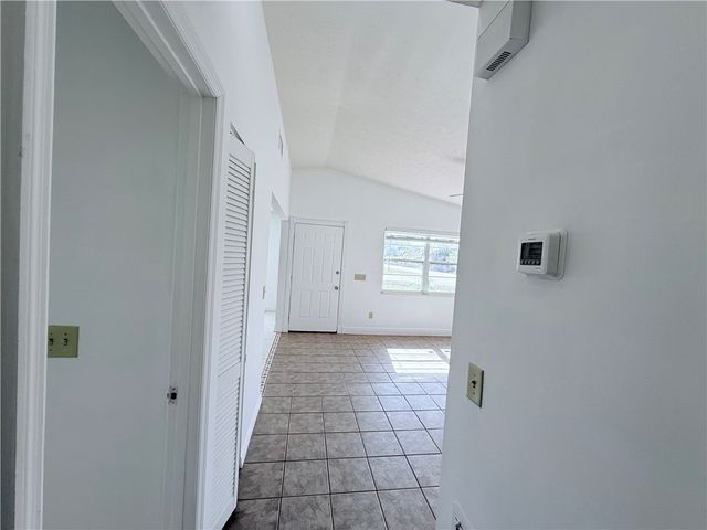 368 14th Place SW, Vero Beach, FL 32962