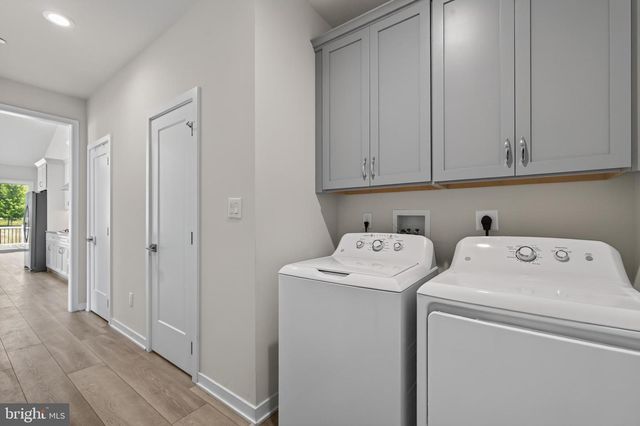9 UMBRELL DR, Eagleville, PA 19403