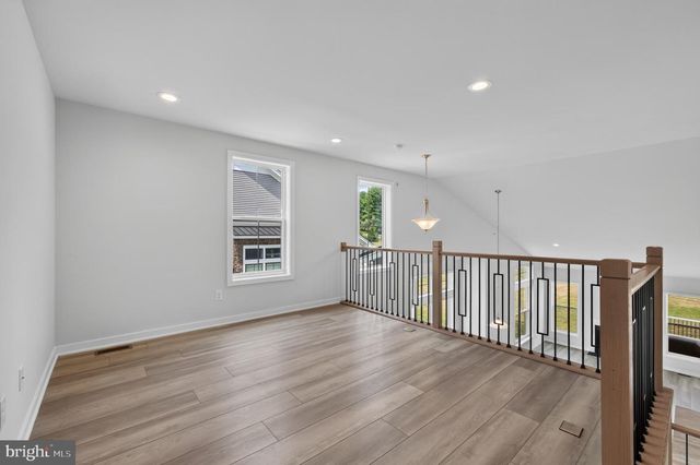 9 UMBRELL DR, Eagleville, PA 19403