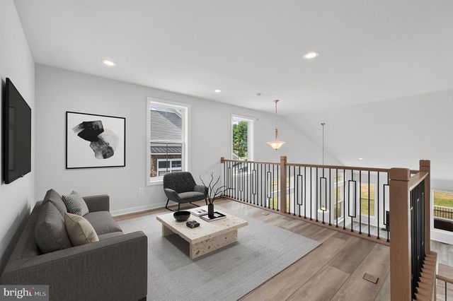 9 UMBRELL DR, Eagleville, PA 19403