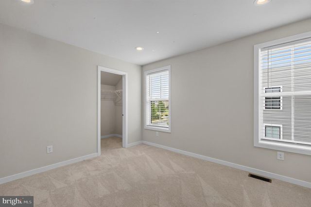 9 UMBRELL DR, Eagleville, PA 19403