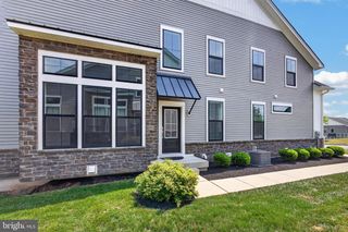 9 UMBRELL DR, Eagleville, PA 19403