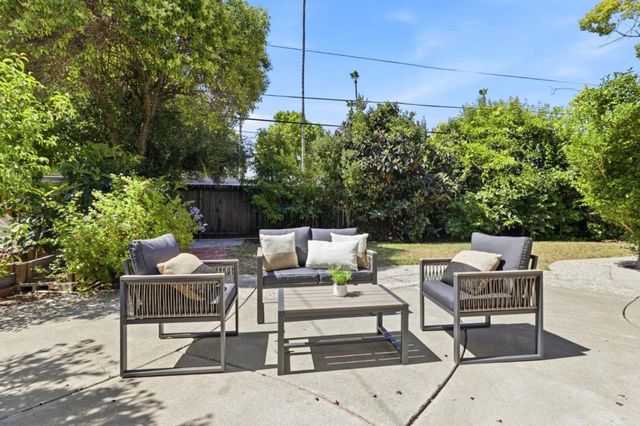 1142 Viscaino Avenue, Sunnyvale, CA 94086