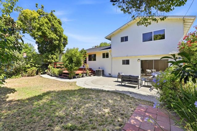 1142 Viscaino Avenue, Sunnyvale, CA 94086