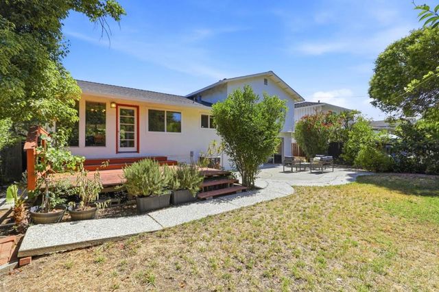 1142 Viscaino Avenue, Sunnyvale, CA 94086