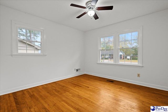 1213 Hobart Dr, Florence, SC 29501