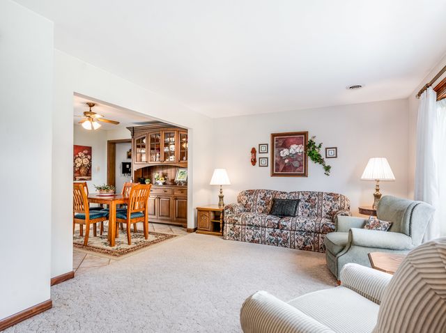 17663 W Bicentennial Drive, Elwood, IL 60421