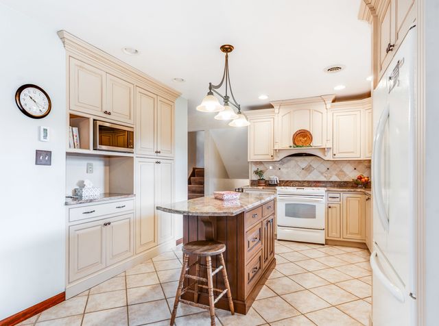 17663 W Bicentennial Drive, Elwood, IL 60421