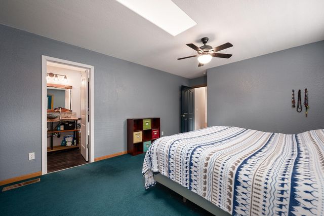 51577 Ash Road, La Pine, OR 97739