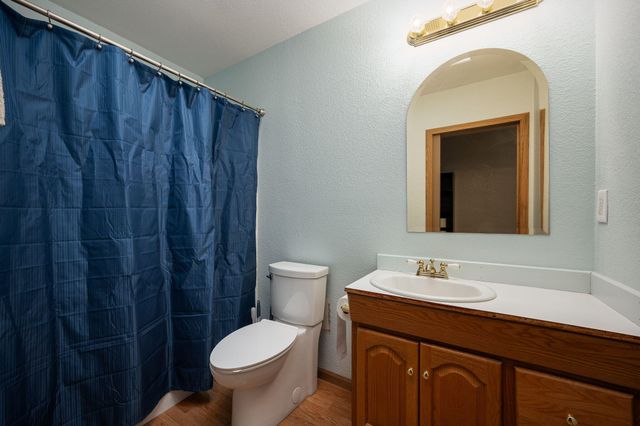 51577 Ash Road, La Pine, OR 97739