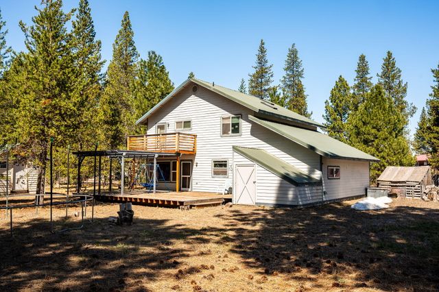 51577 Ash Road, La Pine, OR 97739