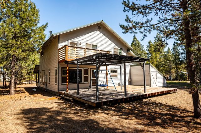 51577 Ash Road, La Pine, OR 97739