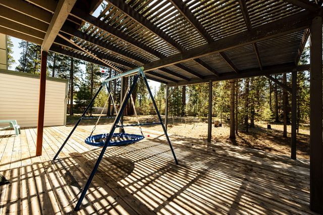 51577 Ash Road, La Pine, OR 97739