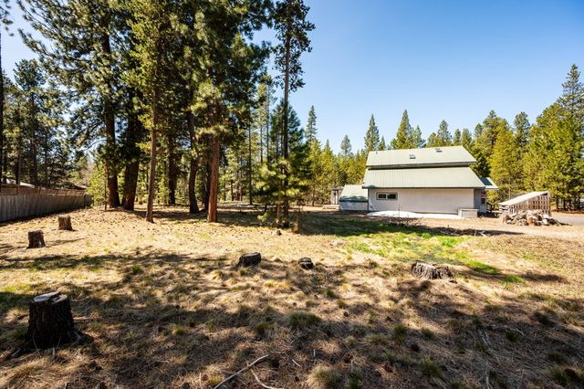 51577 Ash Road, La Pine, OR 97739