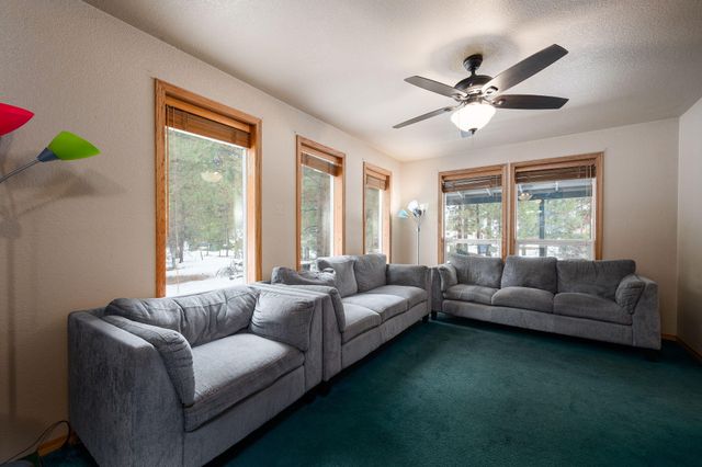 51577 Ash Road, La Pine, OR 97739