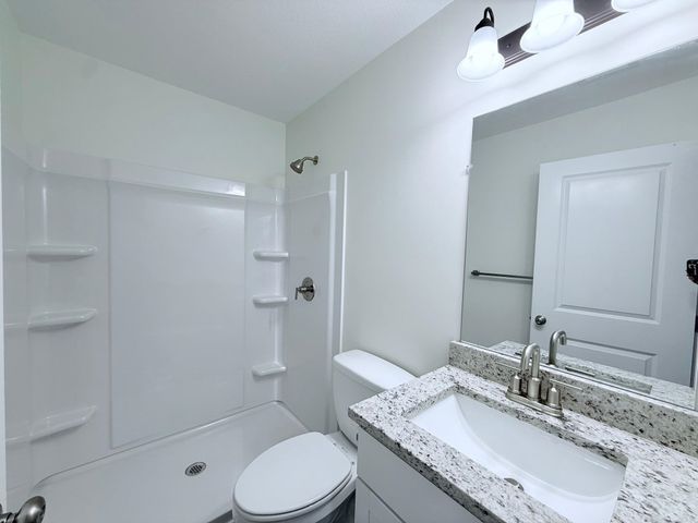 3008 Fountain Dr, Salina, KS 67401