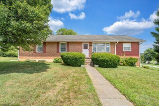 3705 Hawley DR, Salem, VA 24153