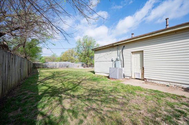 404 N 6th Street, Noble, OK 73068