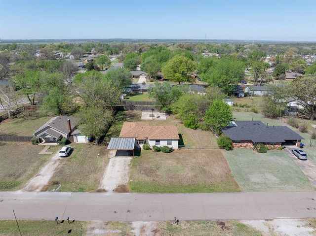 404 N 6th Street, Noble, OK 73068