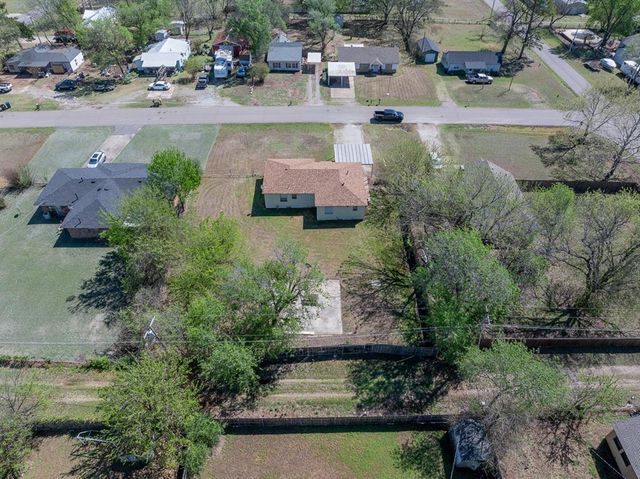 404 N 6th Street, Noble, OK 73068