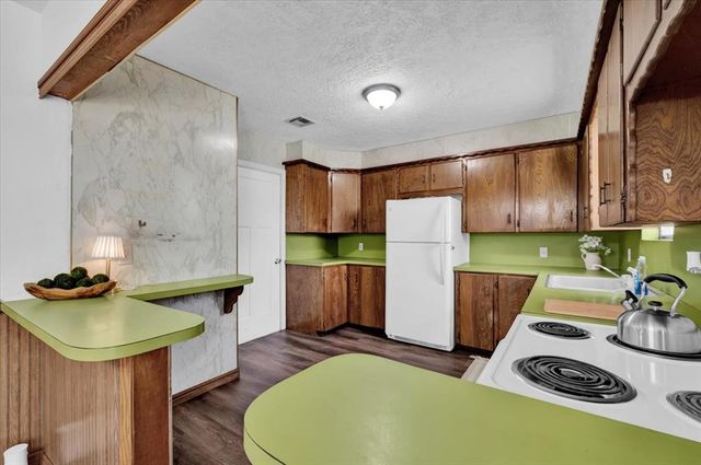 404 N 6th Street, Noble, OK 73068