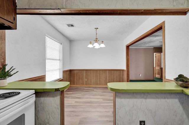 404 N 6th Street, Noble, OK 73068