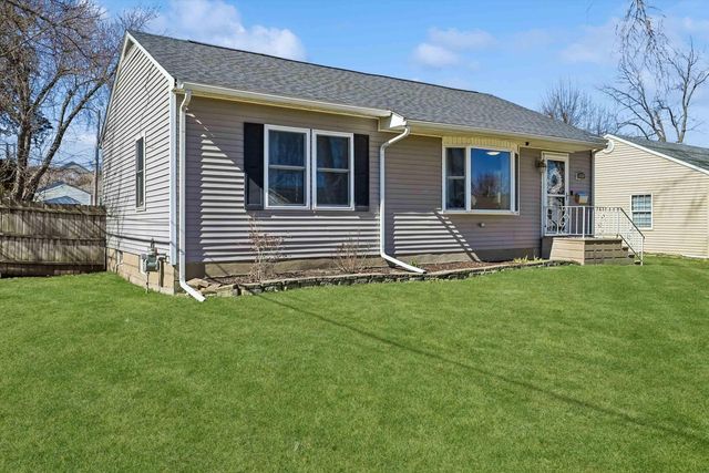 1620 NW 9th Street, Cedar Rapids, IA 52405