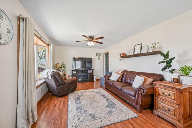 1620 NW 9th Street, Cedar Rapids, IA 52405