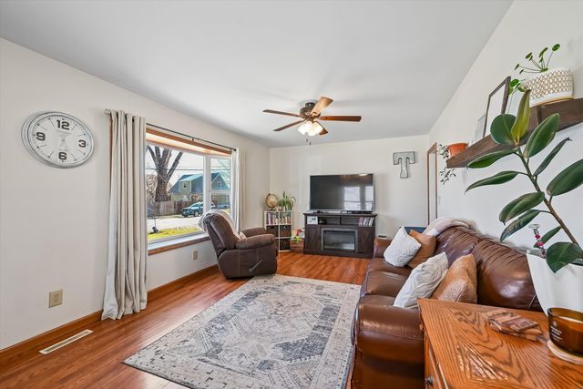 1620 NW 9th Street, Cedar Rapids, IA 52405