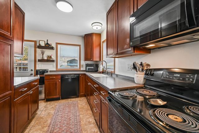 1620 NW 9th Street, Cedar Rapids, IA 52405