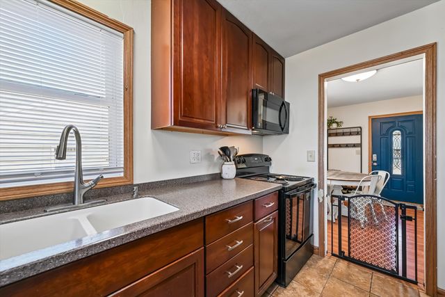 1620 NW 9th Street, Cedar Rapids, IA 52405