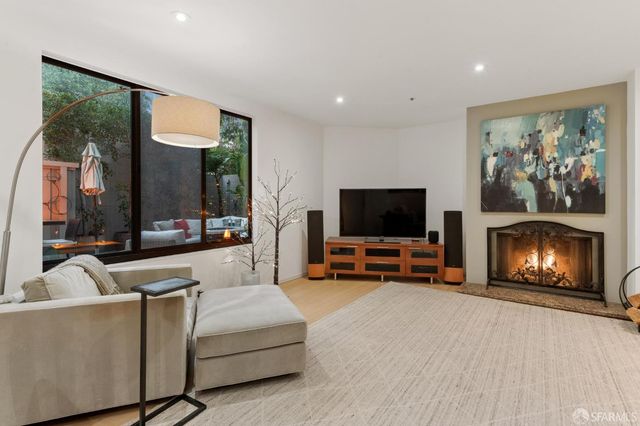 156 Lombard Street 37, San Francisco, CA 94111