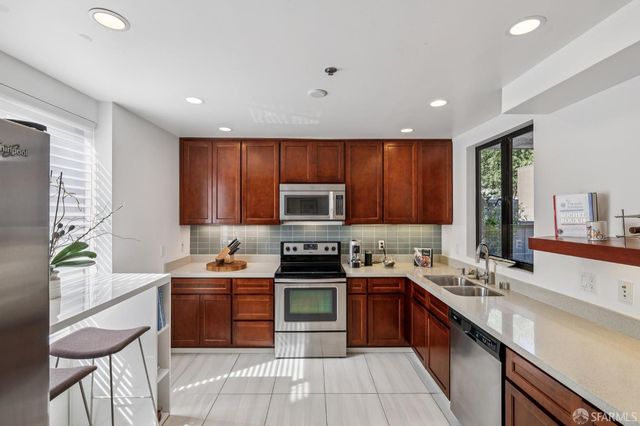 156 Lombard Street 37, San Francisco, CA 94111