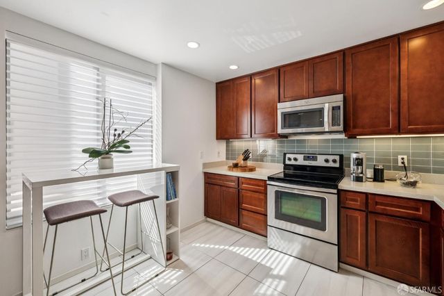 156 Lombard Street 37, San Francisco, CA 94111