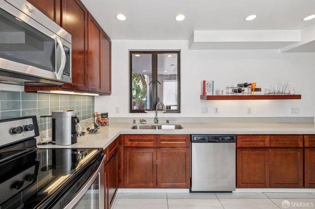 156 Lombard Street 37, San Francisco, CA 94111