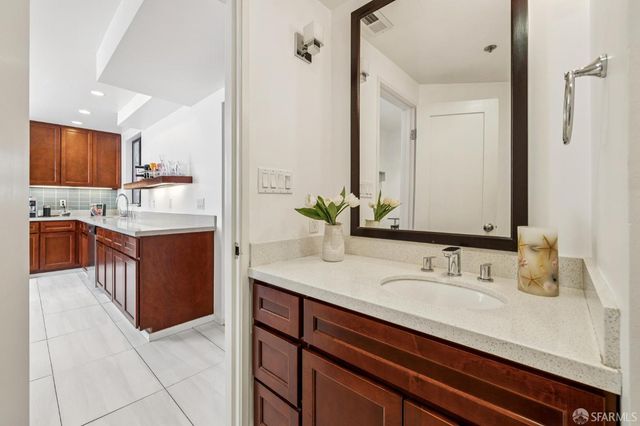 156 Lombard Street 37, San Francisco, CA 94111